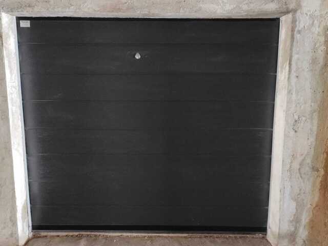 MARASKA PARK , dajem u najam garažu