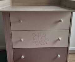 Prodajem 3 komode