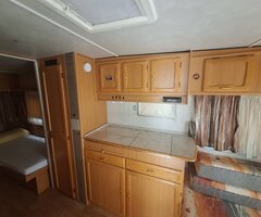 Prodajem kamp prikolicu