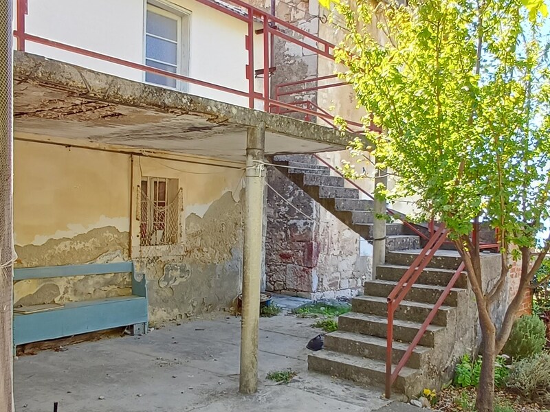 Kuća 94 m² – 10 m od mora, pogled na more, Lisarica (Tribanj – Starigrad)