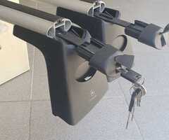 Nosači krovne kutije za Mercedes E klase i držači skija