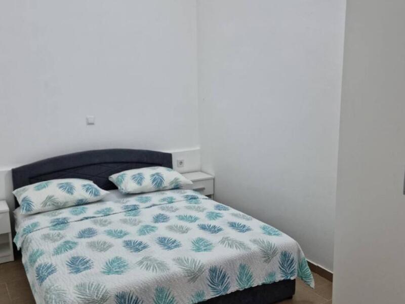 Iznajmljuje se stan na Višnjiku za 500 eura.