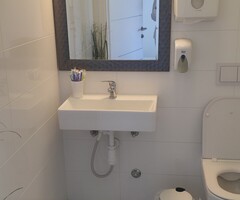 iznajmljuje se poslovni prostor