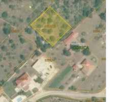PRODAJE SE GRAĐEVINSKO ZEMLJIŠTE 1.000 m² – GORICA (SUKOŠAN) KRAJ ZADRA